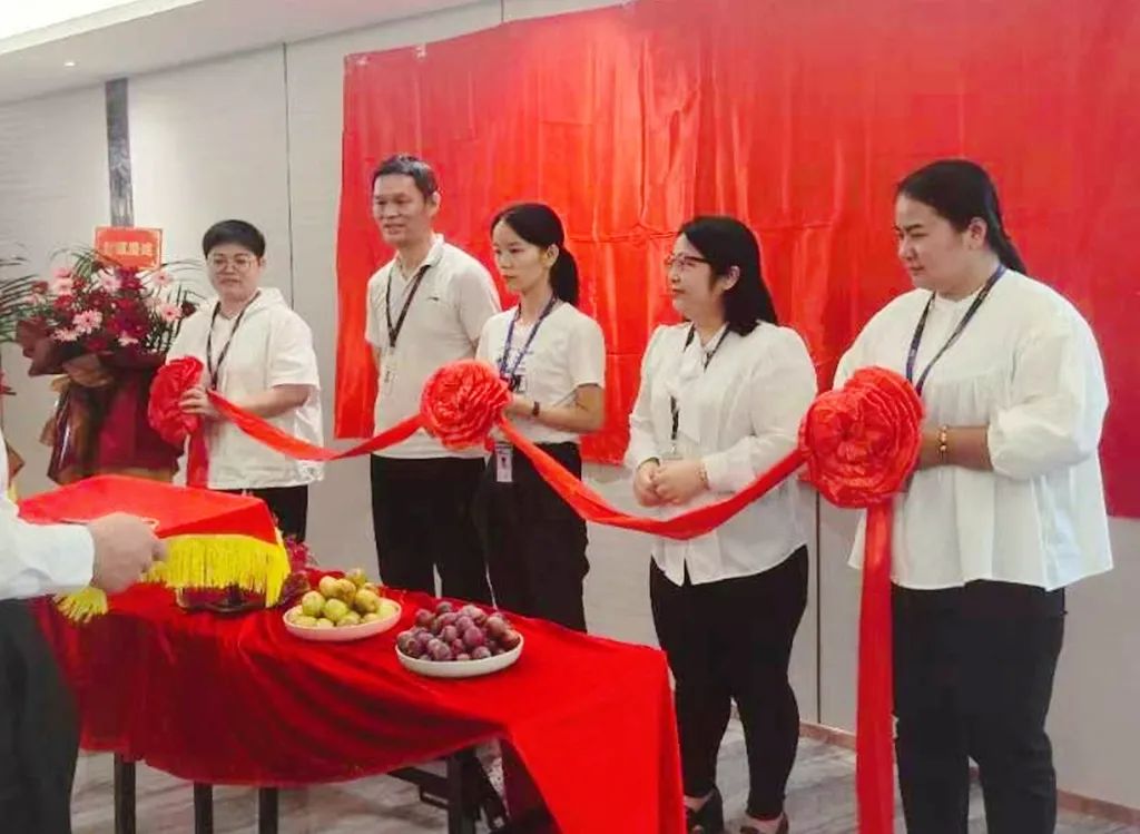 新居飘彩百花开&mdash;惠州分公司乔迁新址啦！